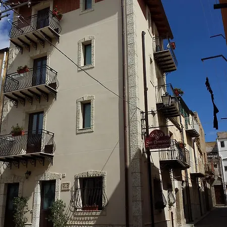 San Domenico לינה וארוחת בוקר 3*