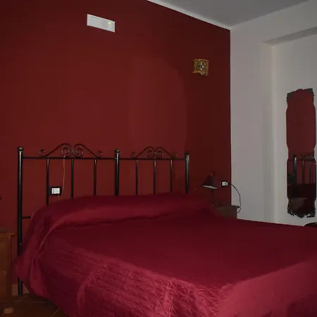 לינה וארוחת בוקר San Domenico 3*